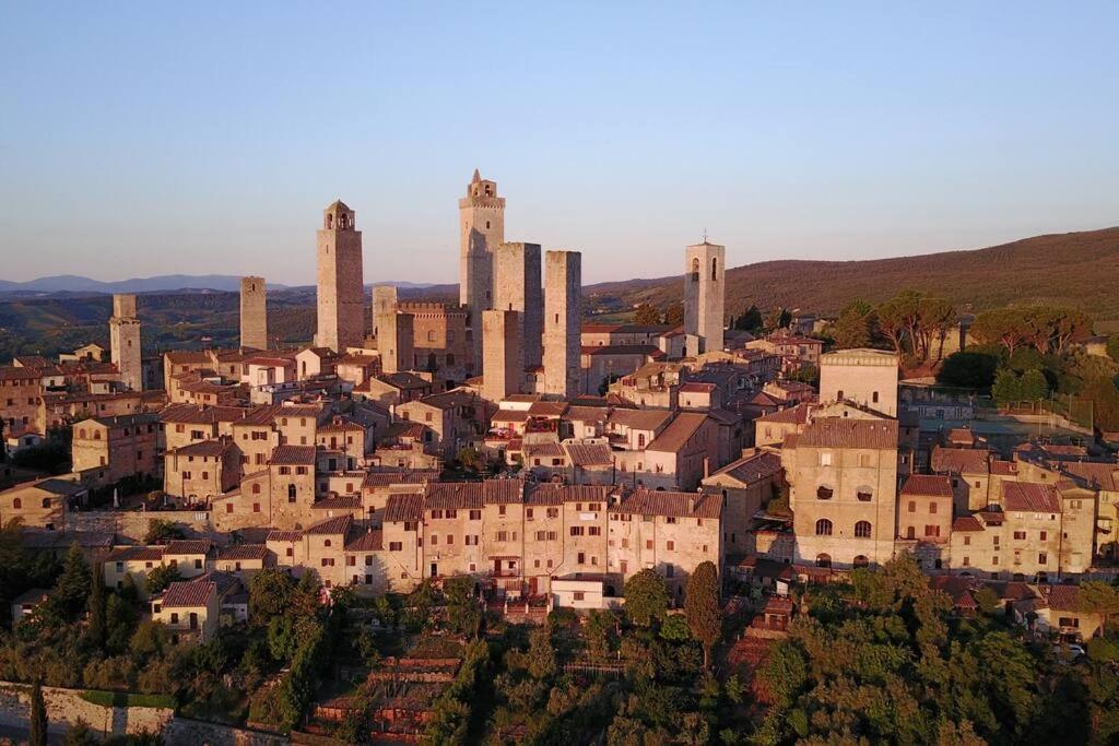 Castello Di Fulignano Ildebrando Superior Apartment San Gimignano Exteriör bild